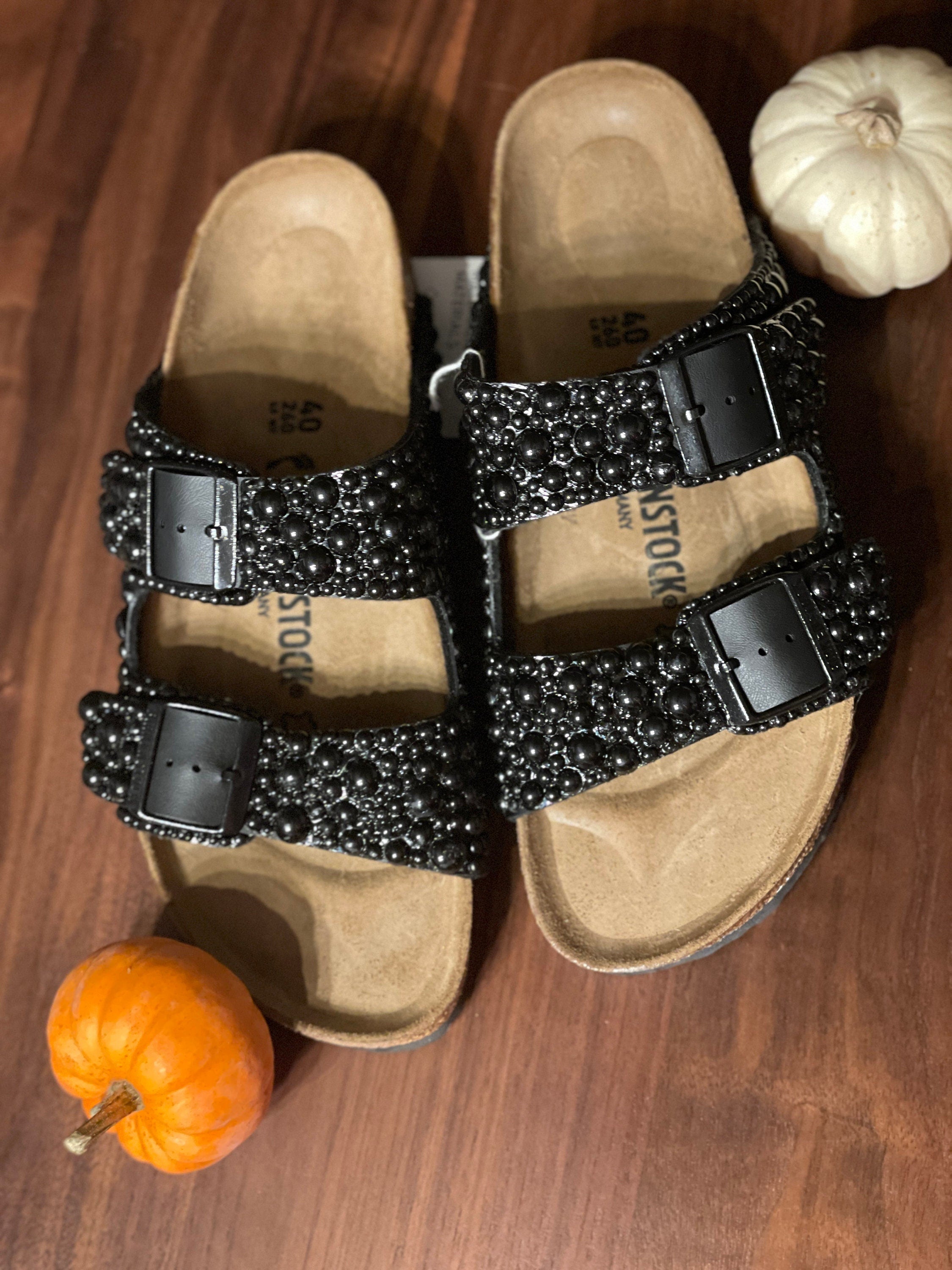 Birkenstock arizona store black flat sandals